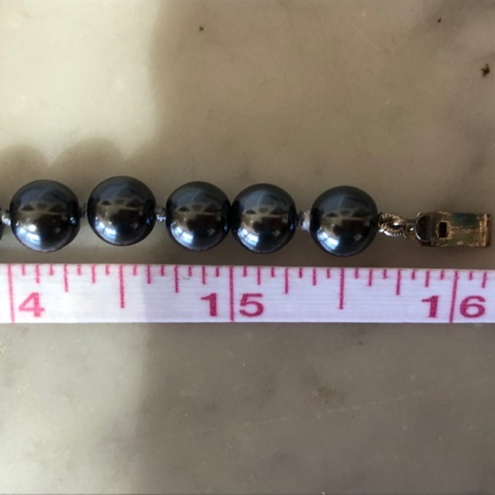 TALBOTS Metallic Gray Faux Pearl Bead 16" Choker Necklace - Picture 13 of 14
